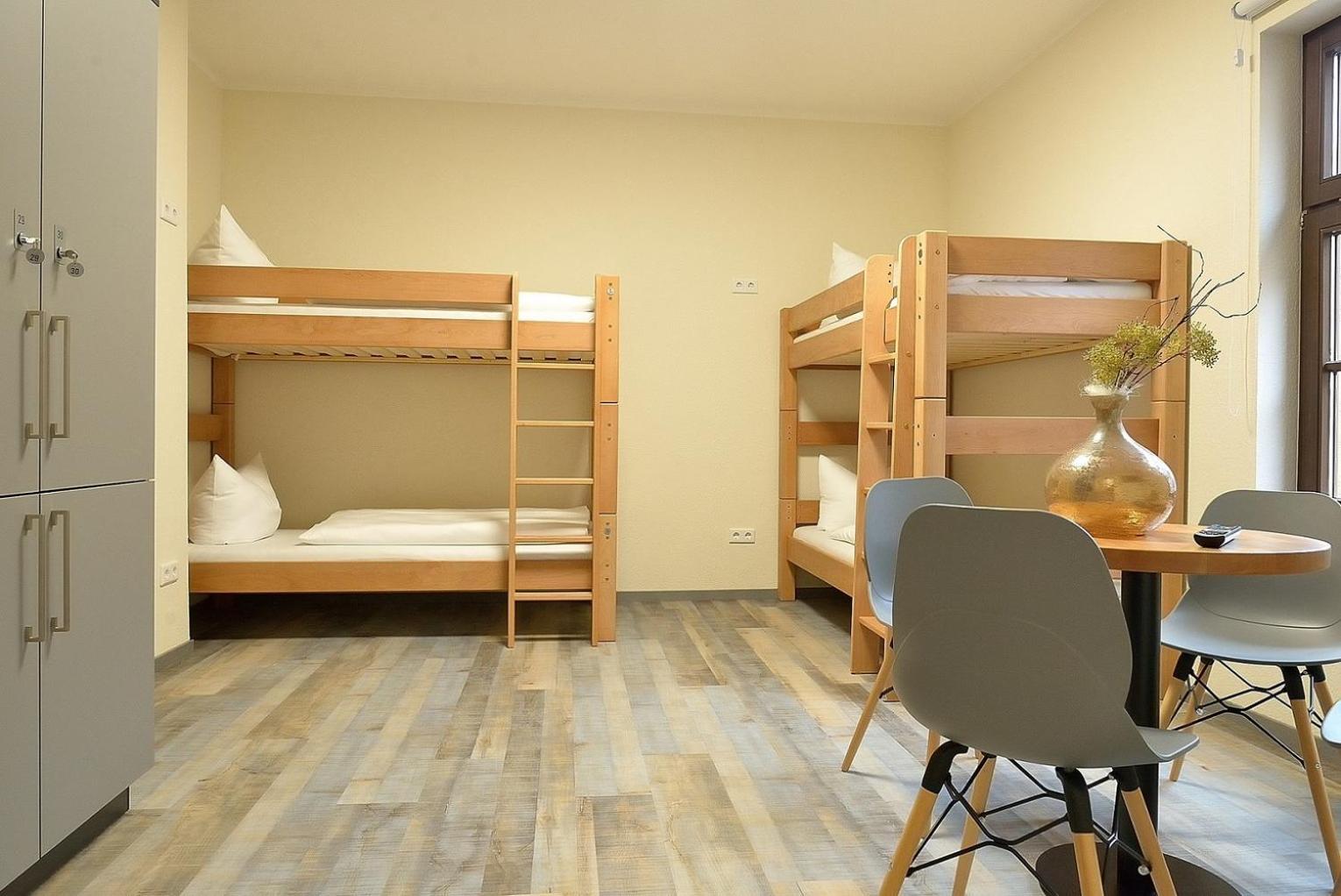 Hostel & Pension Alte Brauerei Айзенах Екстериор снимка